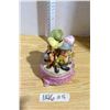 Image 2 : Ceramic music box with 4 children