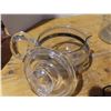 Image 3 : Pyrex teapot and cooking pot