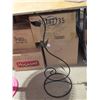 Image 3 : Sunray pink/red solar lighted bird bath and metal leaf candle holder