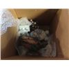 Image 3 : box of decrotive items