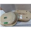 Image 3 : Vintage green and yellow enamelware rcaster