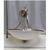 Image 1 : Chandelier light