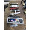 Image 1 : 8-Pocket Knife - 8 X $