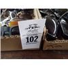 Image 2 : 4-Tray of Fashion Sunglasses - 4 X $
