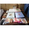 Image 1 : Elvis/Sinatra/Doris Day Other Souvenir Album Sets