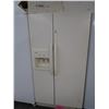 Image 1 : Kenmore Almond Side By Side Ref/Freezer w/Ice Maker