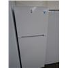 Image 1 : Avante White Mid Size Ref/Freezer