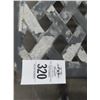 Image 2 : Cast Chaise and Round Metal Patio End Table