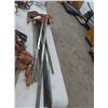 Image 1 : 10-Wood Clamps - 10 X $