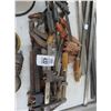 Image 1 : 12-Small Wood Clamps - 12 X $