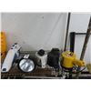 Image 1 : Portable Flood Lights 4, Hand Vac