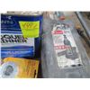 Image 2 : Bottle Jack, Lacquer Thinner, Xylene, Tools