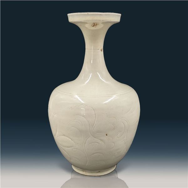 Chinese Song Style Ding Kiln White Monochrome Vase