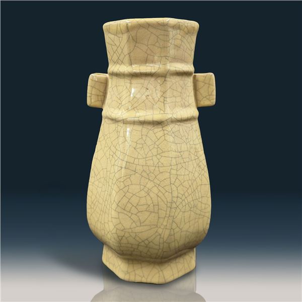 Chinese Song Style Ge Kiln Yellow Crackle Glazed Vase