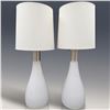Image 1 : Pair Of Mid Century Modern Style Lamps
