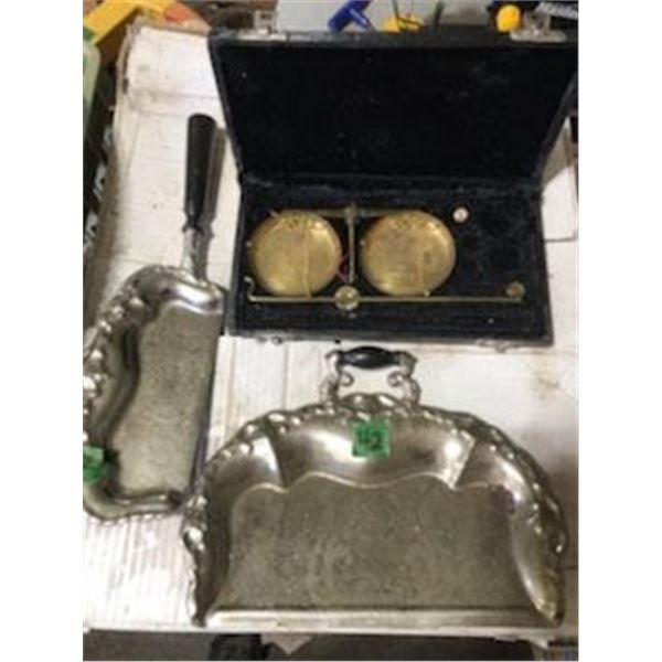 Antique mini Scale (missing weights)