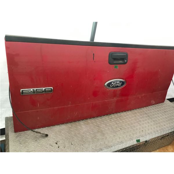 Ford Tailgate - Red