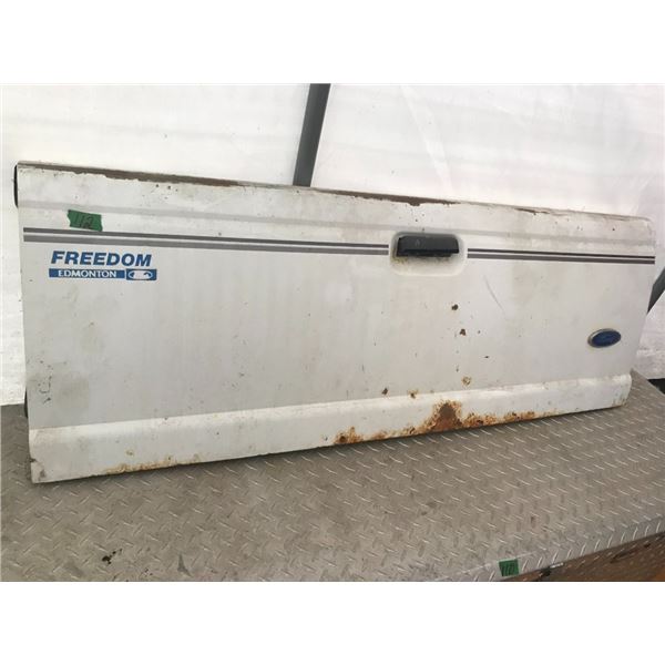 Ford Tailgate - white