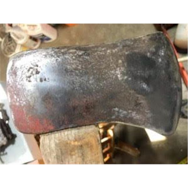 Vintage Axe Very Good Condition with B43