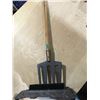 Image 1 : Cast iron + Wood handle boot brush