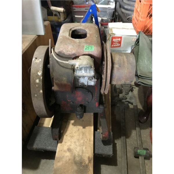 Antique stationary engine IHC complete