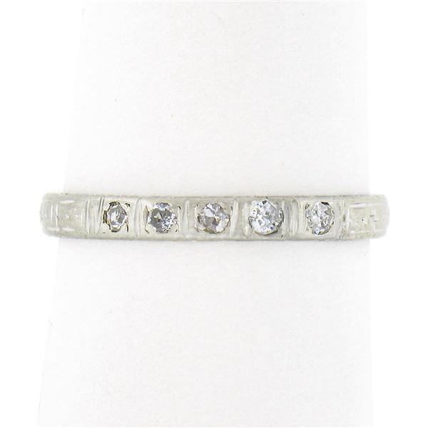 1926 Antique Art Deco 18k Gold 0.08 ctw Diamond Etched Engraved Wedding Band Rin