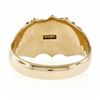 Image 7 : Men's Vintage 14K Yellow Gold Engraveable Shield Center Etched Shank Signet Ring