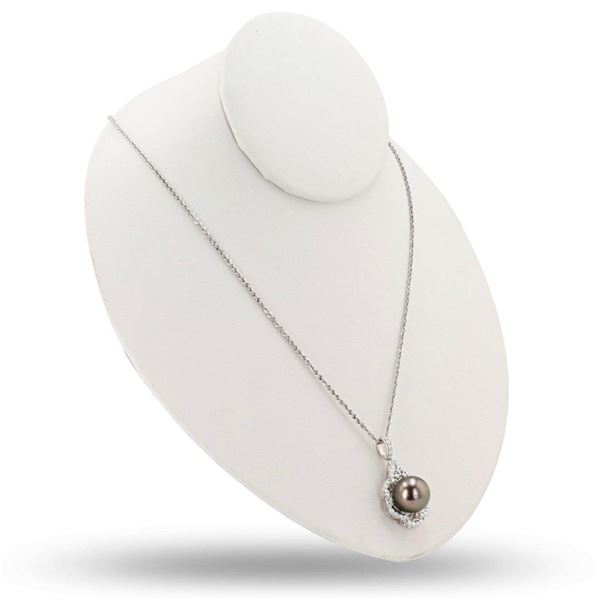 14mm Black Cultured Tahitian Pearl and 0.99 ctw Diamond Platinum Pendant/Necklac