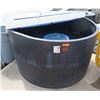 Image 1 : Round Storage Tank w/ Lid