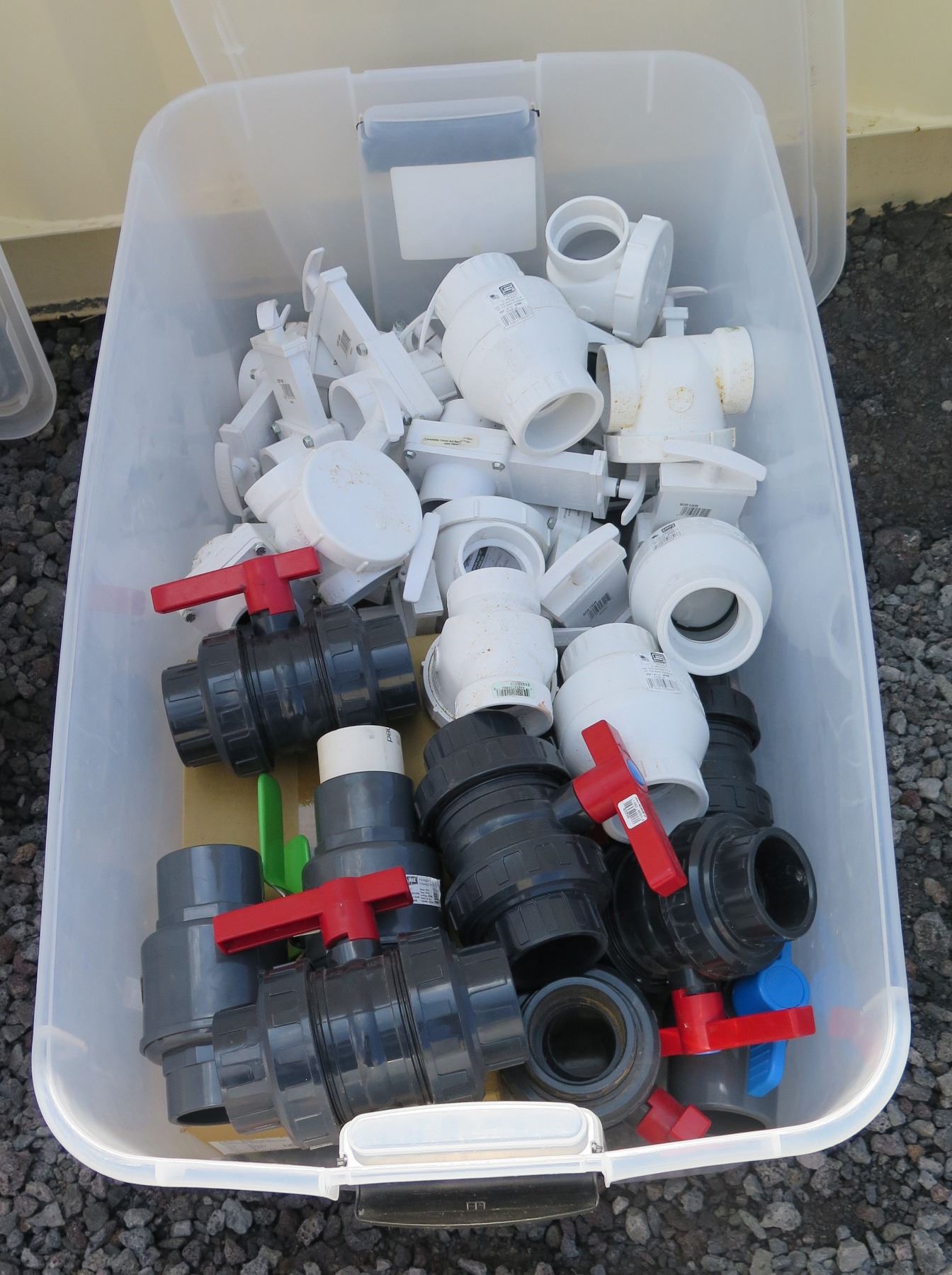 Bin Multiple PVC Fittings, Valves, etc