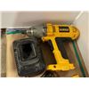 Image 2 : IMPACT DEWALT DW059 AVEC 1-BATT, 1-CHARGEUR
