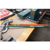 Image 1 : LOT DE 2 PLIEUSES DE TUYAUX ASST
