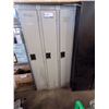 Image 1 : CASIER 3-PORTES 36"x19"x72"