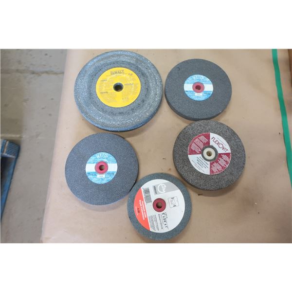 LOT DE 5 MEULES ASST