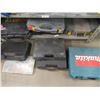 Image 1 : LOT DE 8 COFFRES EN PLASTIQUE ASST (VIDE)