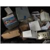 Image 2 : BTE SURPRISE: MATÉRIELS DIVERS (2 BACS INCLUS)