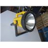 Image 2 : LAMPE DE TRAVAIL PORTATIVE A BATTERIE