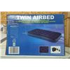 Image 2 : Adventuridge - Twin Air bed w/pump