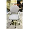 Image 2 : GERTTRONY OFFICE CHAIR- COLOUR WHITE AND GREY *IN BOX*