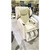 Image 1 : WHITE MASSAGE CHAIR *UNKNOWN WORKING CONDITION*
