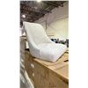 Image 2 : PALLET OF ASSORTED UNASSEMBLED CHAIRS
