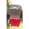 Image 1 : 2 HARD SHELL SUITCASES SWISS GEAR AND AIR CANADA *WHEEL BROKEN*