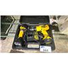 Image 1 : DEWALT FLASH LIGHT, BATTERY AND ADJUSTABLE CLUTCH CORDLESS DRILL
