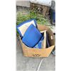 Image 2 : LOT OF ASSORTED CHAIR PARTS AND WASHING/ DRYING MACHINE PARTS