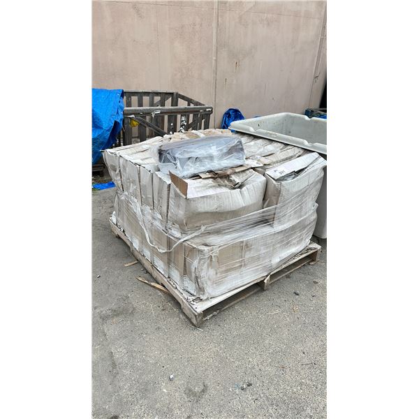 PALLET OF CASCADES PRO BATH TISSUE DISPENSERS