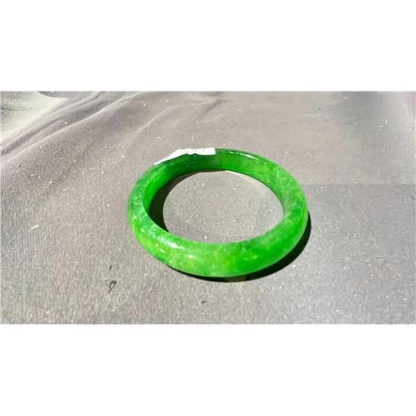 SPINACH GREEN JADEITE BANGLE