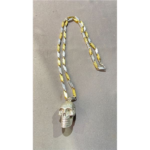 CASTED SKULL NECKLACE