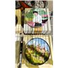 Image 2 : SHELF OF ASSORTED COLLECTIBLE PLATES & ARTWORK