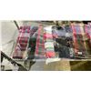 Image 2 : SHELF OF ASSORTED SCARVES