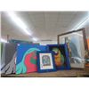 Image 1 : Parrot Wall Art On Shelf